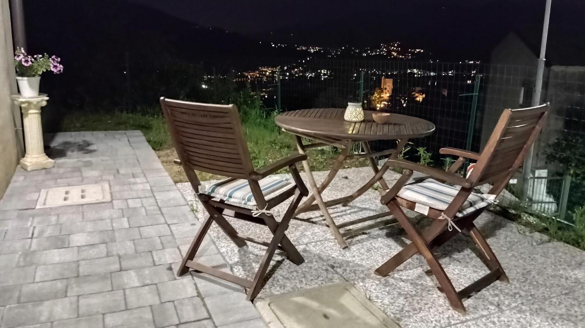 La Dimora Dei Due Laghi Bed & Breakfast Калолциокорте Екстериор снимка